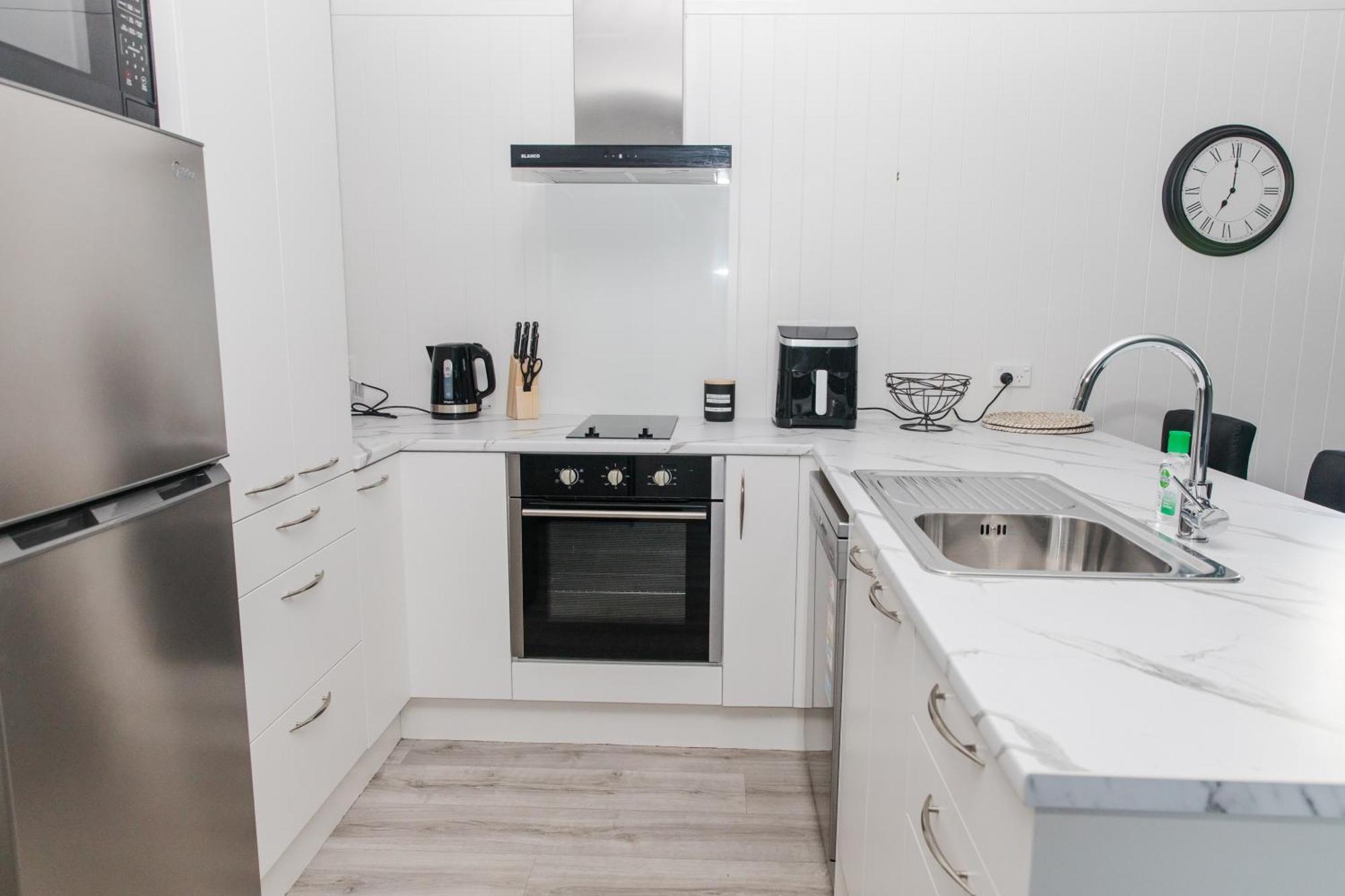 דירות אוקלנד Bombay Hills Modern Retreat מראה חיצוני תמונה