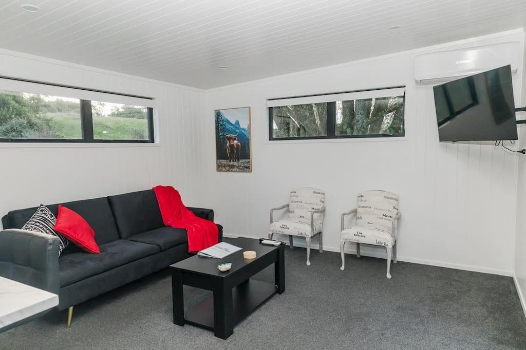 דירות אוקלנד Bombay Hills Modern Retreat מראה חיצוני תמונה