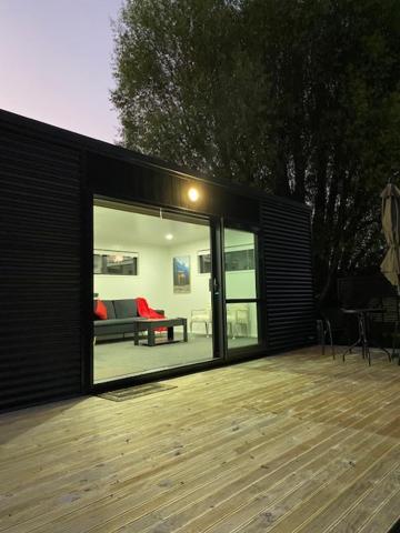 דירות אוקלנד Bombay Hills Modern Retreat מראה חיצוני תמונה